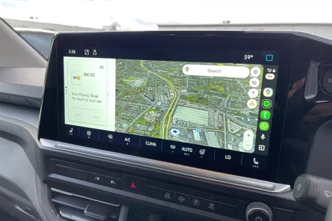 BT75EOB Volkswagen Transporter 2.0 TDI 170 Commerce Pro Van Auto Thumbnail #16