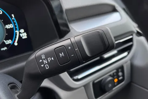 BT75EOB Volkswagen Transporter 2.0 TDI 170 Commerce Pro Van Auto Thumbnail #22