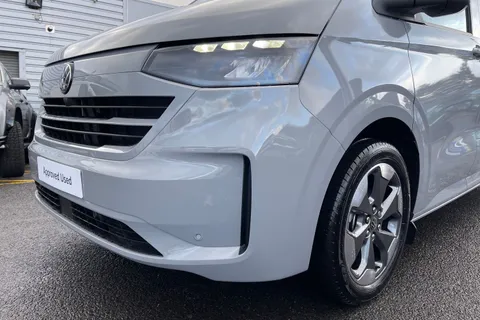 BT75EOB Volkswagen Transporter 2.0 TDI 170 Commerce Pro Van Auto Thumbnail #25