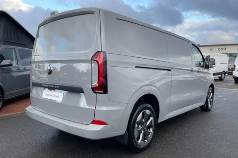 BT75EOB Volkswagen Transporter 2.0 TDI 170 Commerce Pro Van Auto Thumbnail #26