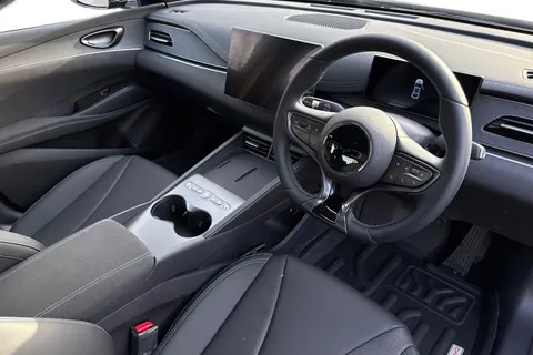  BYD Seal 6 1.5 DM-i 10kWh Boost CVT Auto Euro 6 (s/s) 4dr Thumbnail #7