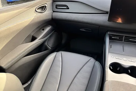  BYD Seal 6 1.5 DM-i 10kWh Boost CVT Auto Euro 6 (s/s) 4dr Thumbnail #14