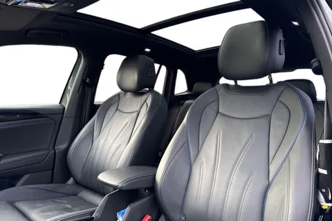 DF25KWK Volkswagen Tiguan 1.5 TSI 272 eHybrid R-Line 5dr DSG Thumbnail #15