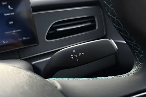  BYD Seal 6 1.5 DM-i 10kWh Boost CVT Auto Euro 6 (s/s) 4dr Thumbnail #19