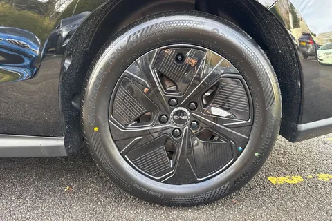  BYD Seal 6 1.5 DM-i 10kWh Boost CVT Auto Euro 6 (s/s) 4dr Thumbnail #22