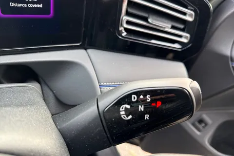 DF25KWK Volkswagen Tiguan 1.5 TSI 272 eHybrid R-Line 5dr DSG Thumbnail #22