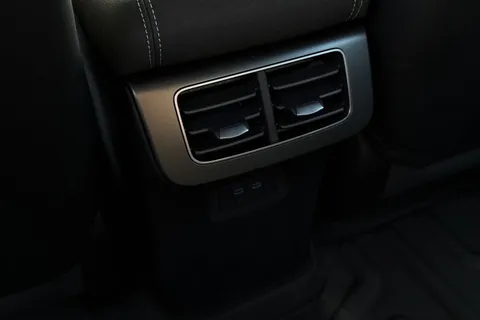  BYD Seal 6 1.5 DM-i 10kWh Boost CVT Auto Euro 6 (s/s) 4dr Thumbnail #29