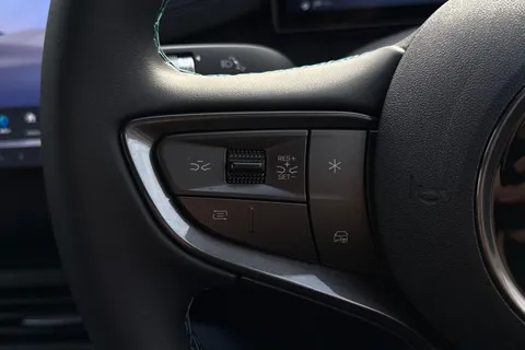  BYD Seal 6 1.5 DM-i 10kWh Boost CVT Auto Euro 6 (s/s) 4dr Thumbnail #37