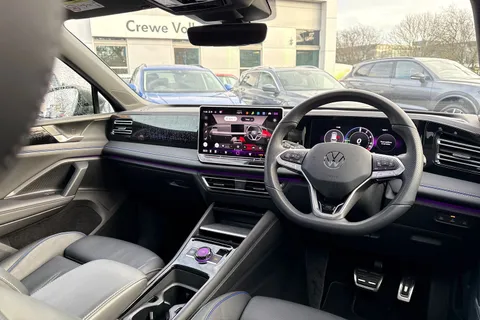 DF25KWK Volkswagen Tiguan 1.5 TSI 272 eHybrid R-Line 5dr DSG Thumbnail #38