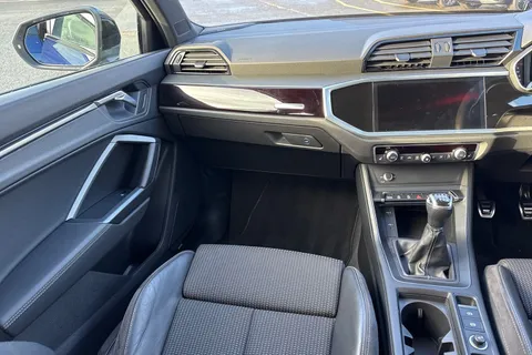 PK72XSZ Audi Q3 Black Edition 35 TFSI 150 PS 6-speed Thumbnail #20