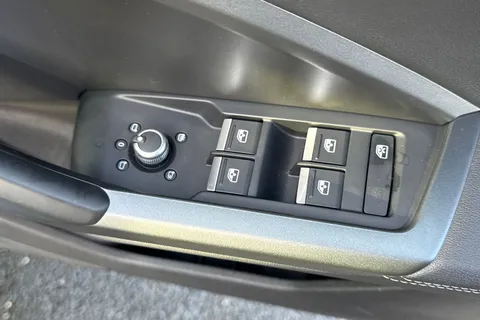 PK72XSZ Audi Q3 Black Edition 35 TFSI 150 PS 6-speed Thumbnail #21