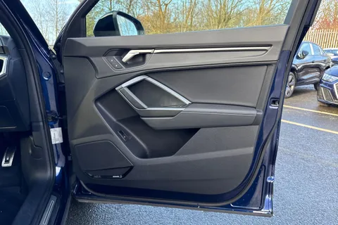 PK72XSZ Audi Q3 Black Edition 35 TFSI 150 PS 6-speed Thumbnail #47