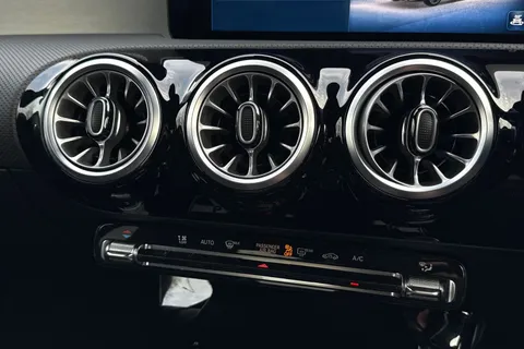 FH24DSO Mercedes-Benz Cla Class CLA 180 AMG Line Executive 4dr Tip Auto Thumbnail #21