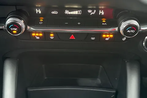 NE22NEZ Mazda Mazda3 2.0 e-SKYACTIV-G MHEV GT Sport Tech Edition Euro 6 (s/s) 5dr Thumbnail #21