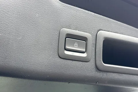 NE22NEZ Mazda Mazda3 2.0 e-SKYACTIV-G MHEV GT Sport Tech Edition Euro 6 (s/s) 5dr Thumbnail #33