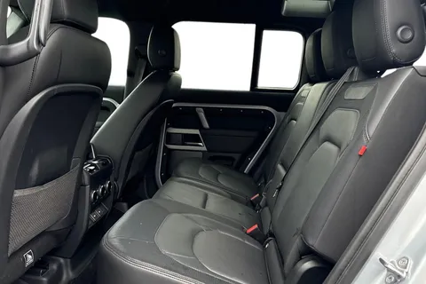 KT73VNE Land Rover Defender 3.0 D300 X-Dynamic SE 110 5dr Auto [7 Seat] Thumbnail #5