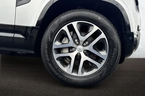 KT73VNE Land Rover Defender 3.0 D300 X-Dynamic SE 110 5dr Auto [7 Seat] Thumbnail #9