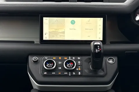 KT73VNE Land Rover Defender 3.0 D300 X-Dynamic SE 110 5dr Auto [7 Seat] Thumbnail #15