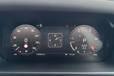 KT73VNE Land Rover Defender 3.0 D300 X-Dynamic SE 110 5dr Auto [7 Seat] Thumbnail #17
