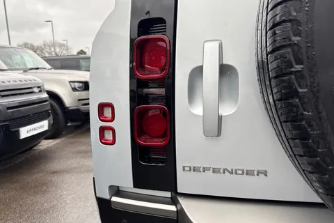 KT73VNE Land Rover Defender 3.0 D300 X-Dynamic SE 110 5dr Auto [7 Seat] Thumbnail #27