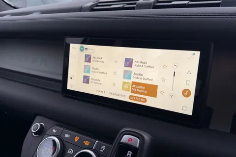 KT73VNE Land Rover Defender 3.0 D300 X-Dynamic SE 110 5dr Auto [7 Seat] Thumbnail #37