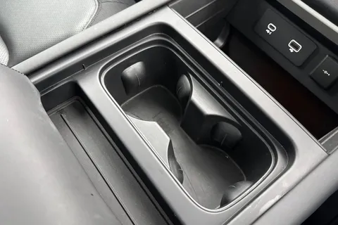 KT73VNE Land Rover Defender 3.0 D300 X-Dynamic SE 110 5dr Auto [7 Seat] Thumbnail #48