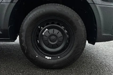 DF75UAL Volkswagen Crafter CR35 Commerce Plus MWB 140 PS Man FWD  - MY25/Low Roof/Camera Thumbnail #9