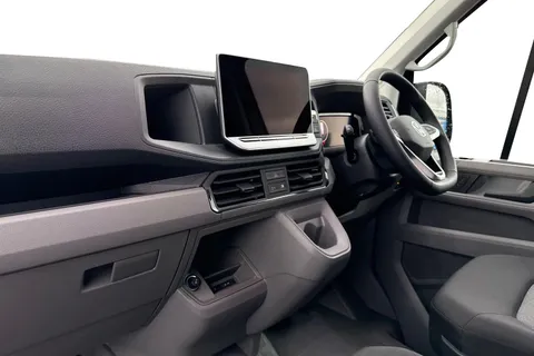 DF75UAL Volkswagen Crafter CR35 Commerce Plus MWB 140 PS Man FWD  - MY25/Low Roof/Camera Thumbnail #14