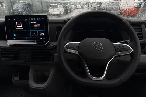 DF75UAL Volkswagen Crafter CR35 Commerce Plus MWB 140 PS Man FWD  - MY25/Low Roof/Camera Thumbnail #17