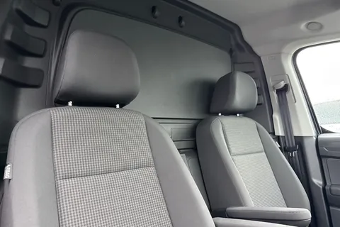 RA24ARZ Volkswagen Caddy 2.0 TDI C20 Commerce Pro SWB Euro 6 (s/s) 5dr Thumbnail #23