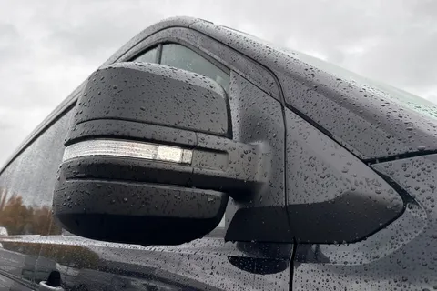 DF75UAL Volkswagen Crafter CR35 Commerce Plus MWB 140 PS Man FWD  - MY25/Low Roof/Camera Thumbnail #25