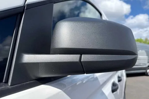 DF75TXV Volkswagen Caddy 2.0 TDI 102PS Commerce Van [Business/Tech Pack] Thumbnail #26