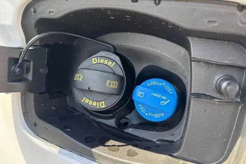 DF75TXV Volkswagen Caddy 2.0 TDI 102PS Commerce Van [Business/Tech Pack] Thumbnail #29