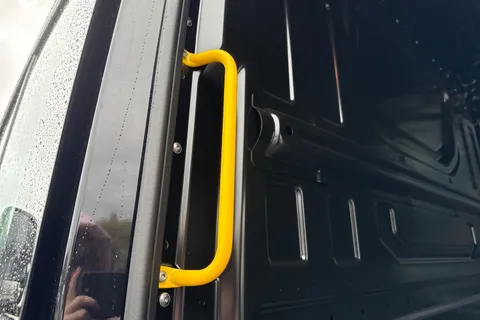 DF75UAL Volkswagen Crafter CR35 Commerce Plus MWB 140 PS Man FWD  - MY25/Low Roof/Camera Thumbnail #32