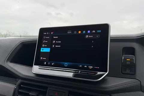 DF75UAL Volkswagen Crafter CR35 Commerce Plus MWB 140 PS Man FWD  - MY25/Low Roof/Camera Thumbnail #47