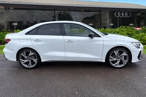 DF74VRN Audi A3 Black Edition 35 TFSI 150 PS S tronic Thumbnail #4