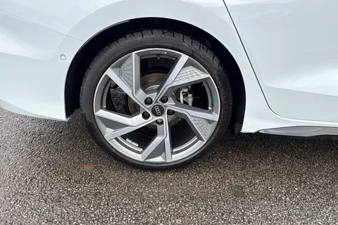 DF74VRN Audi A3 Black Edition 35 TFSI 150 PS S tronic Thumbnail #11