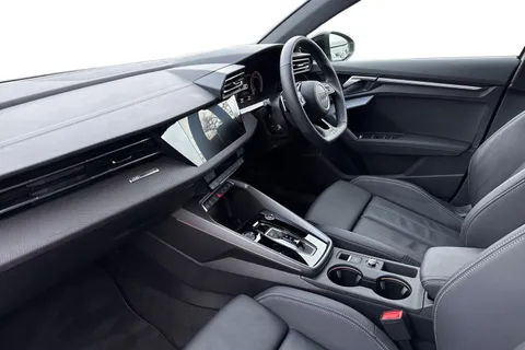 DF74VRN Audi A3 Black Edition 35 TFSI 150 PS S tronic Thumbnail #15