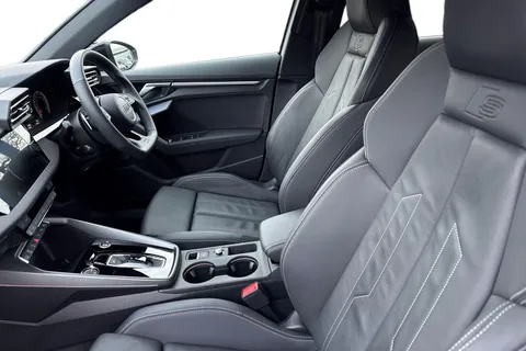 DF74VRN Audi A3 Black Edition 35 TFSI 150 PS S tronic Thumbnail #16