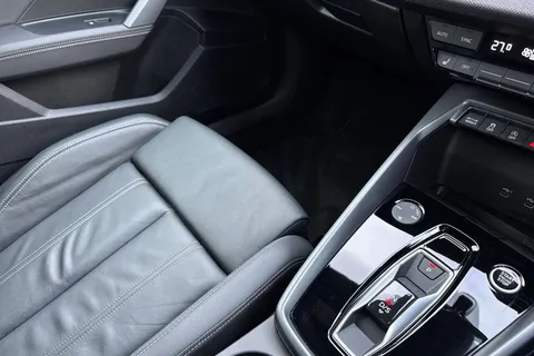 DF74VRN Audi A3 Black Edition 35 TFSI 150 PS S tronic Thumbnail #20