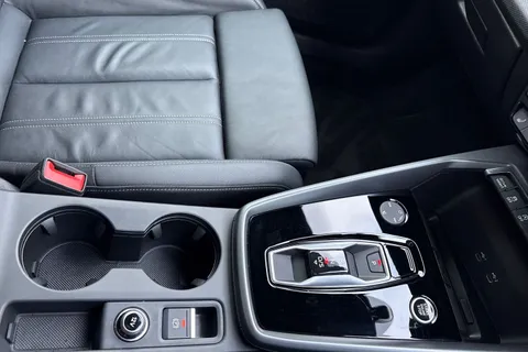 DF74VRN Audi A3 Black Edition 35 TFSI 150 PS S tronic Thumbnail #23