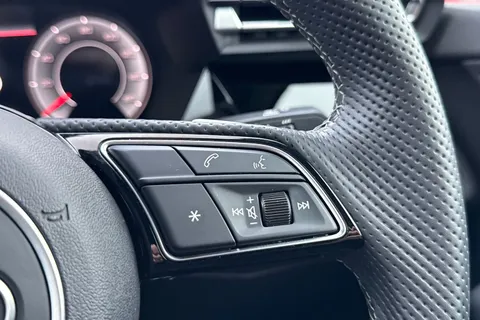 DF74VRN Audi A3 Black Edition 35 TFSI 150 PS S tronic Thumbnail #25