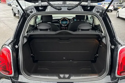 ML73WCV Mini Hatch 1.5 Cooper Classic Steptronic Euro 6 (s/s) 3dr Thumbnail #6