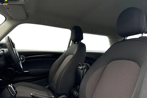 ML73WCV Mini Hatch 1.5 Cooper Classic Steptronic Euro 6 (s/s) 3dr Thumbnail #15