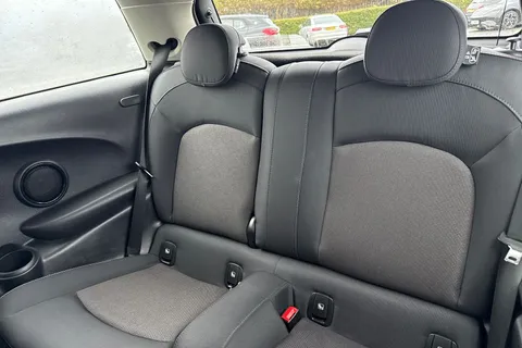 ML73WCV Mini Hatch 1.5 Cooper Classic Steptronic Euro 6 (s/s) 3dr Thumbnail #18