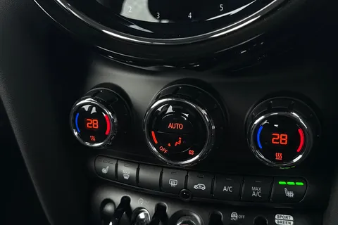 ML73WCV Mini Hatch 1.5 Cooper Classic Steptronic Euro 6 (s/s) 3dr Thumbnail #21