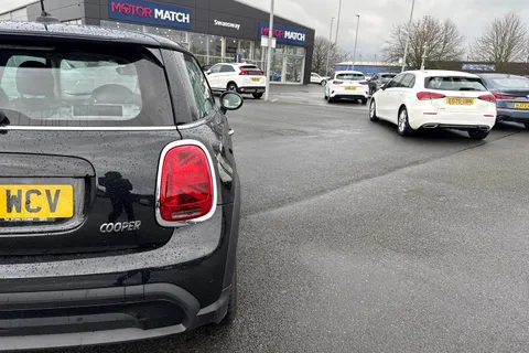 ML73WCV Mini Hatch 1.5 Cooper Classic Steptronic Euro 6 (s/s) 3dr Thumbnail #31