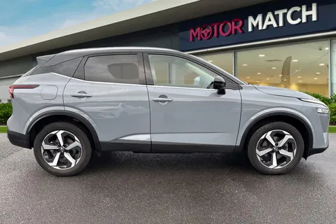 PL23KHD Nissan Qashqai 1.3 DIG-T MHEV N-Connecta Euro 6 (s/s) 5dr Thumbnail #4