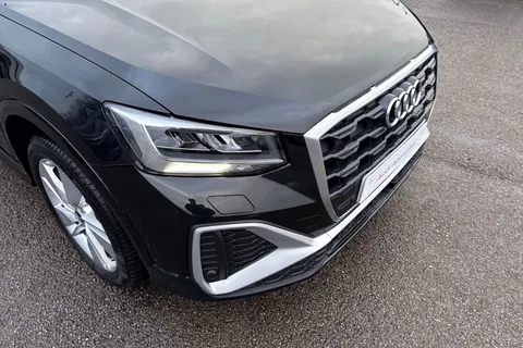 GF24WXH Audi Q2 S line 35 TFSI 150 PS S tronic Thumbnail #9