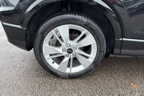 GF24WXH Audi Q2 S line 35 TFSI 150 PS S tronic Thumbnail #13